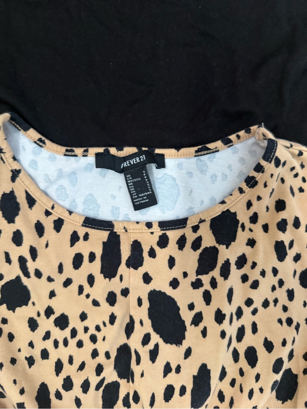 Mixed Women Tops Bundle - Gray, Black, White, Olive, Animal Print - Picture 3 of 6